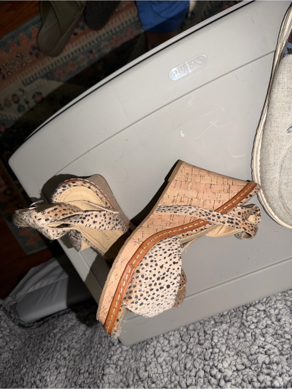 Wedge Sandals in Beige Speckled Print
